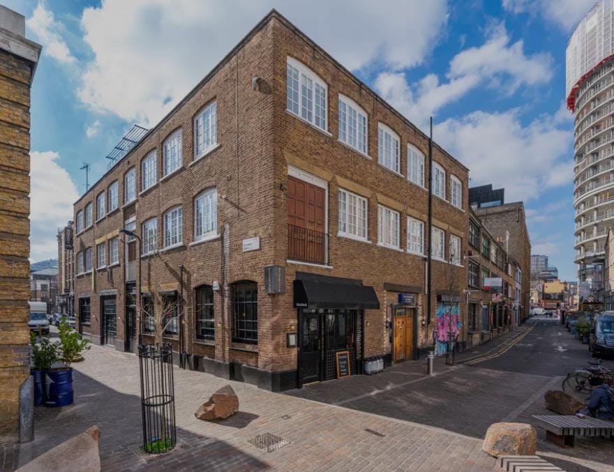 £500k Central London mixed-use bridging loan completed in 5 days. image